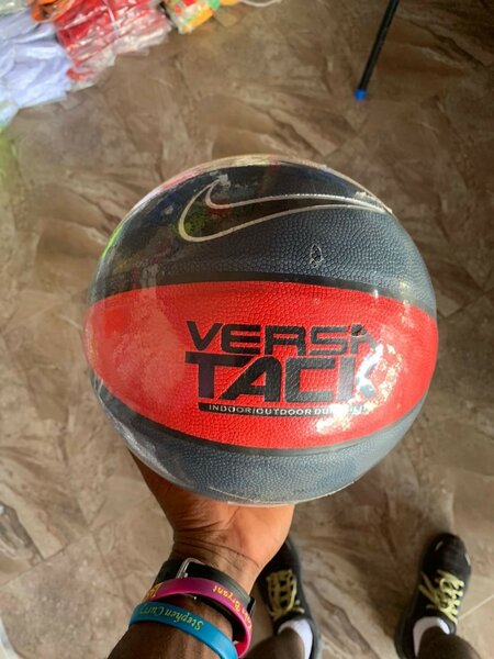Nike versa Tack Basketball