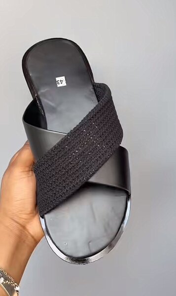 SANDALE ÉLÉGANTE POUR TOUS !