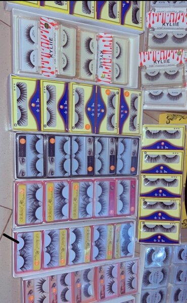 Faux Cils Glamour 3 à 1000f