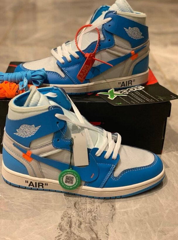 Chaussures Nike Air Jordan 1 Off-White
