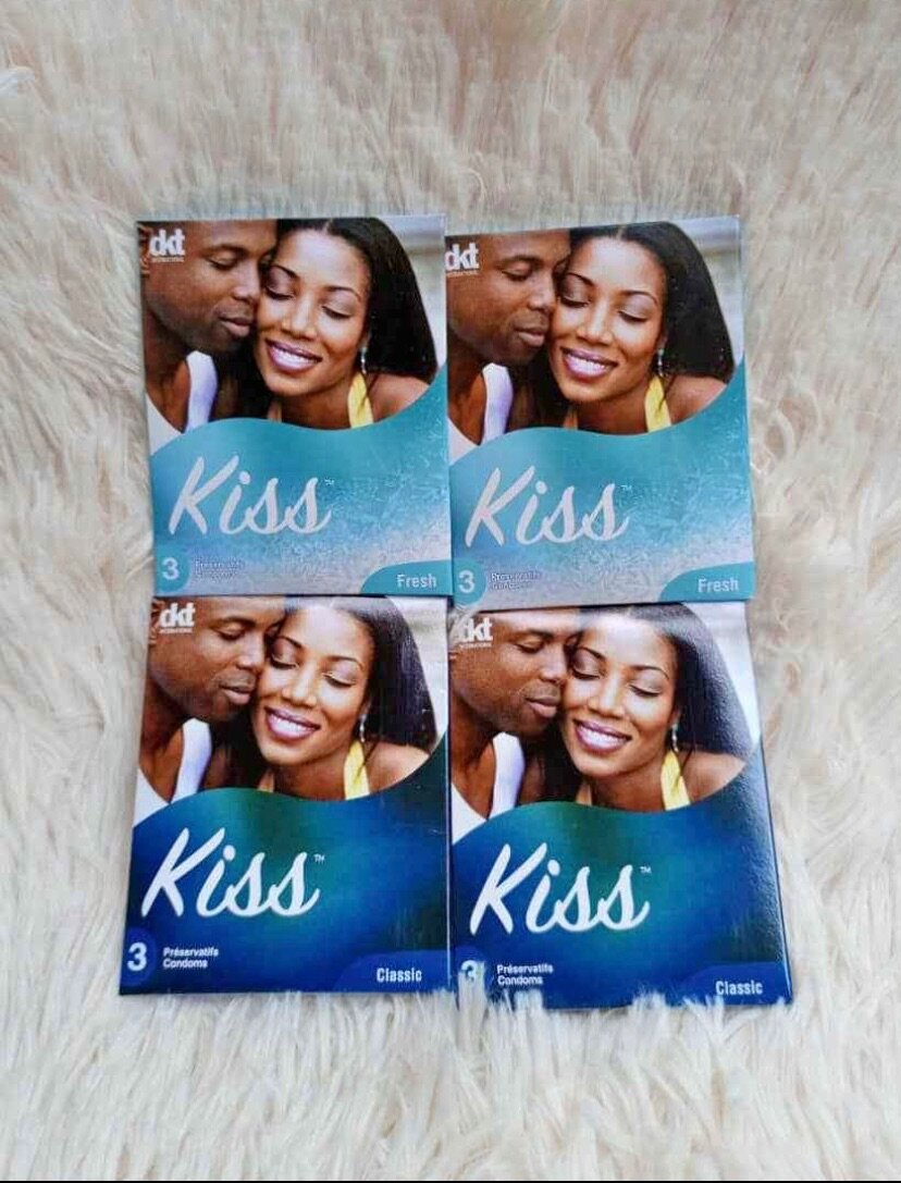 12 préservatifs + 1 lubrifiant