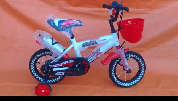 Vélo enfant avec roulettes