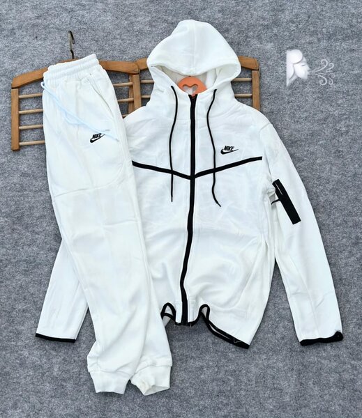 Ensemble Nike