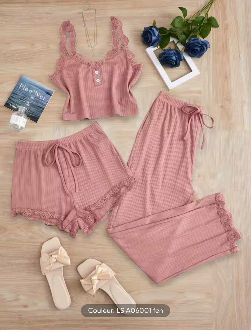 Pyjama en dentelle 3 pièces
