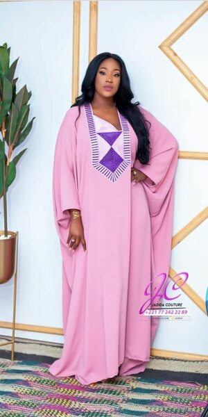 Robe Caftan Rose Élégante