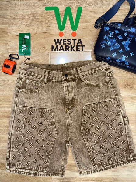 Short en jean brodé