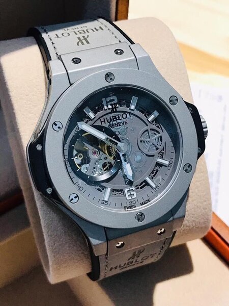 Montre Hublot Big Bang en Acier