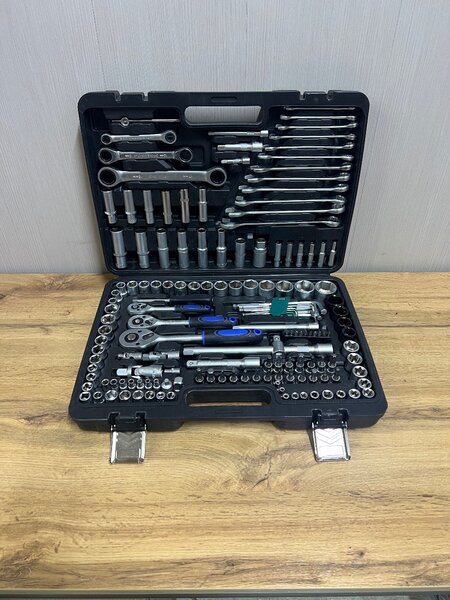 Набор ключи 151