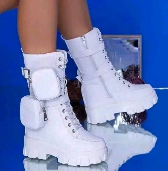 Bottes blanches femme avec poche latérale