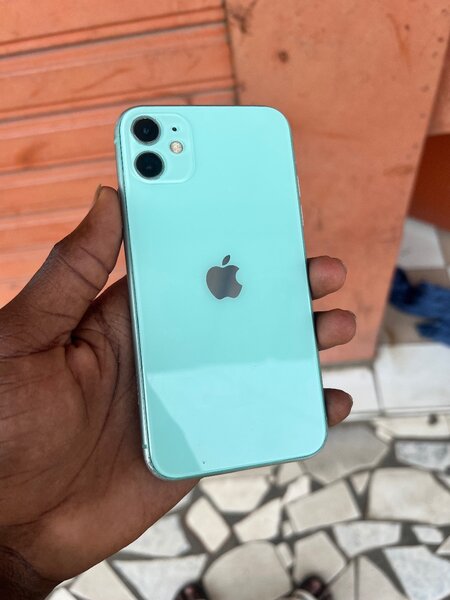 iPhone 11