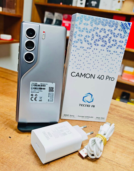 Smartphone Tecno Camon 40 Pro