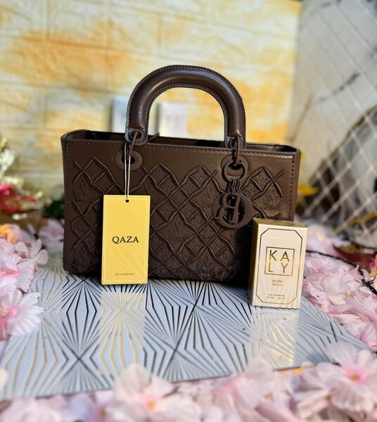 Sac à main cuir élégant femme