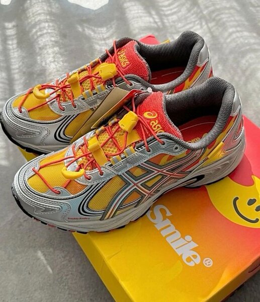Baskets colorées Asics Smile