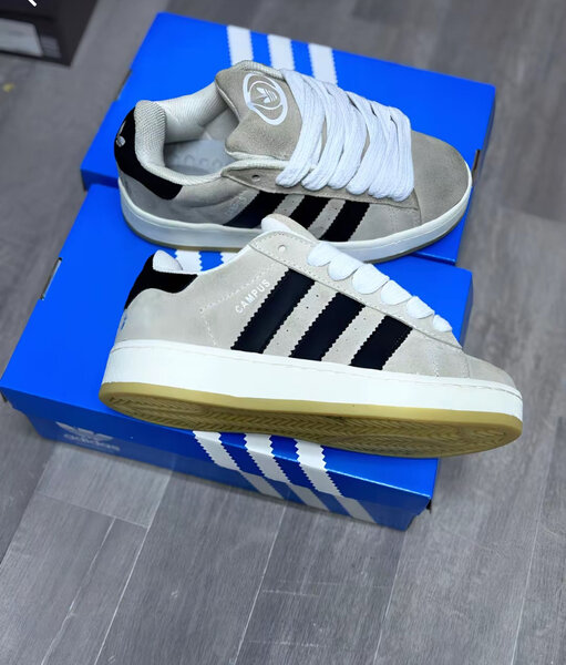 Baskets en daim classiques