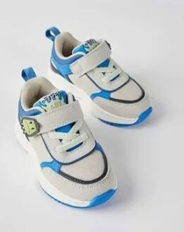 Girls sneakers with Size: 22