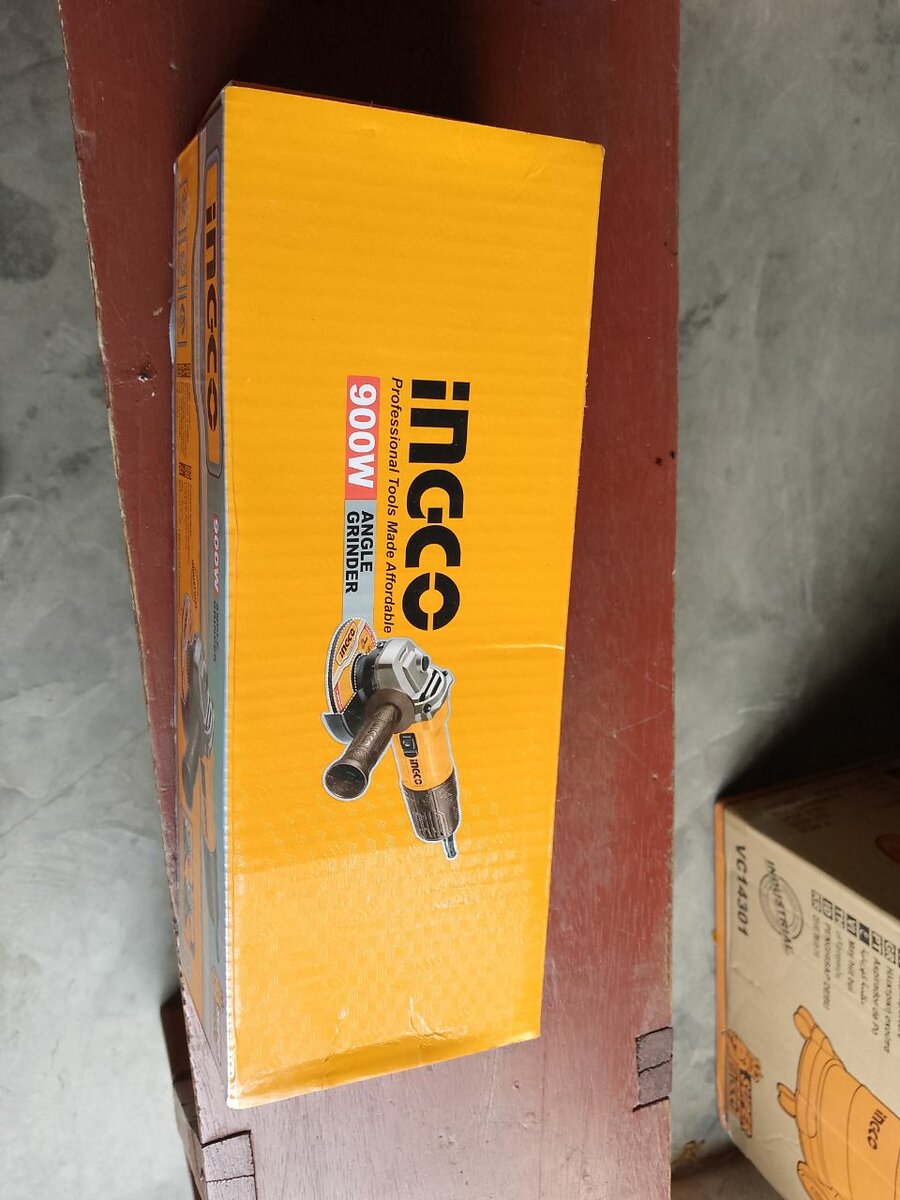 900w 4.5" Ingco Angle Grinder