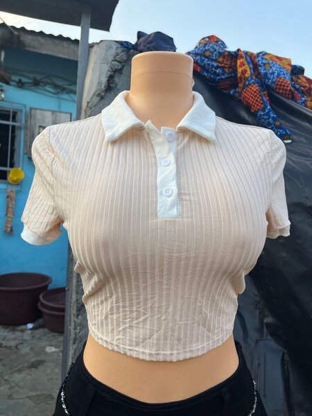 Lot de tops courts stylés