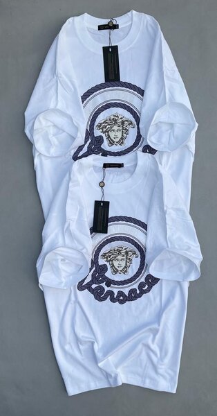 T-shirt blanc design moderne