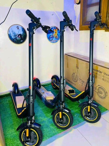 Trottinette électrique pliable