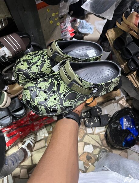 Chaussures Crocs en caoutchouc vert