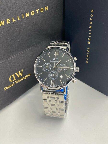 montre Daniel wellington en cuir et en acier