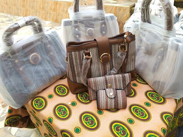 Sac à main en tissu tissé