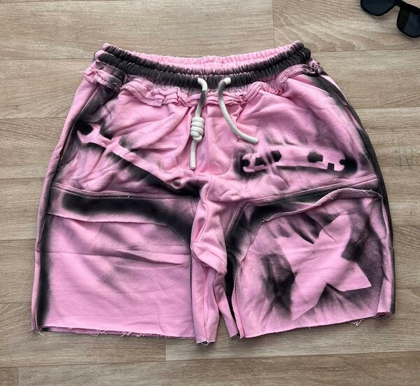 Shorts rose graffiti décontracté