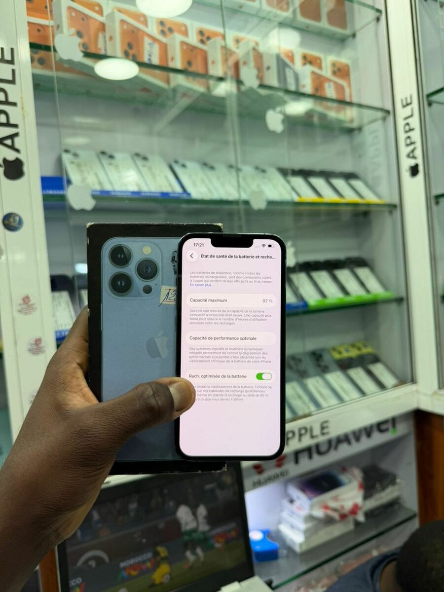 iPhone 13pro 128Go tout dorigi