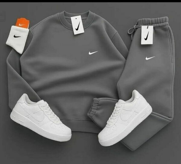 Ensemble survêtement Nike gris