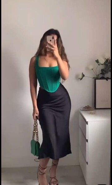 Jupe satinées élégante femme