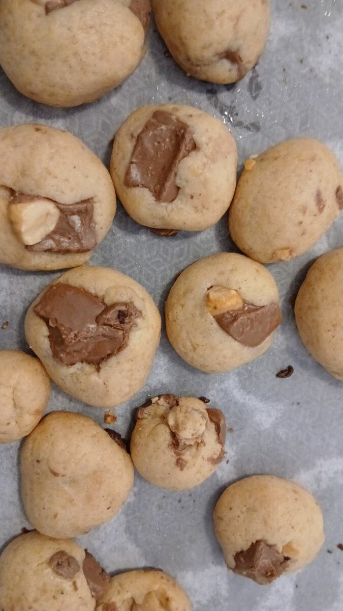 20 Cookies au chocolat a 2500f