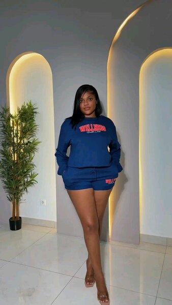 Ensemble survêtement et short pour femme