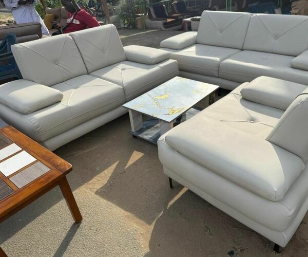 Canapé moderne en cuir