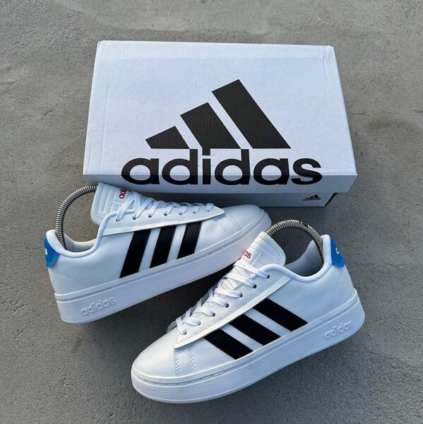 Adidas Baskets Blanches Classiques