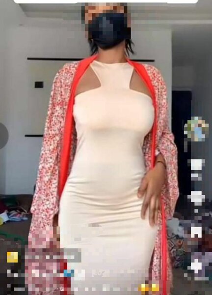 Robe moulante élégante femme