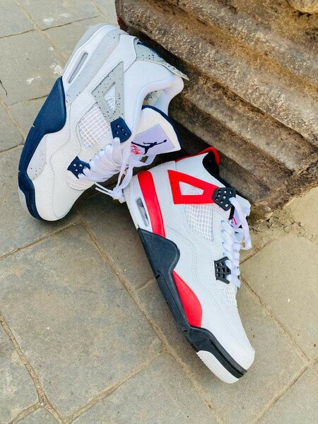 jordan 4 skeakers