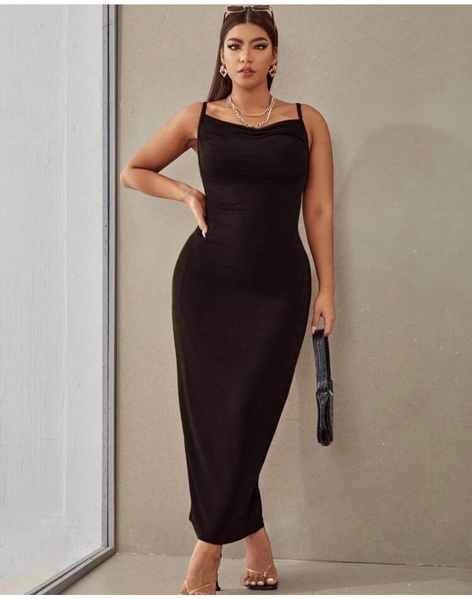 Robe élégante dos nu noir