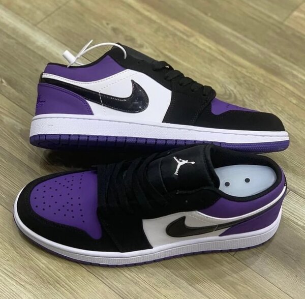 Ladies Air Jordan sneakers