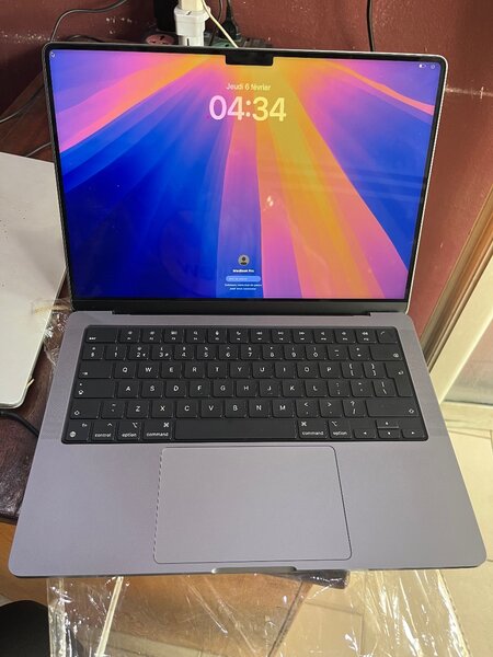 MacBook PRO RETINA 2023