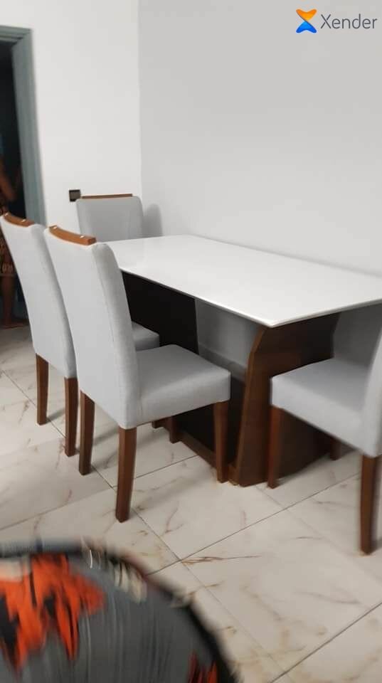 Table et chaises moderne