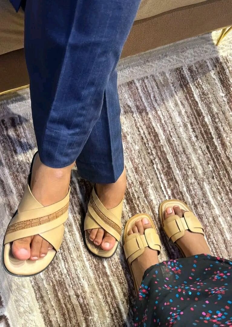 Sandales croisées unisexes élégantes