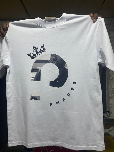 T-shirt créatif personnalisable