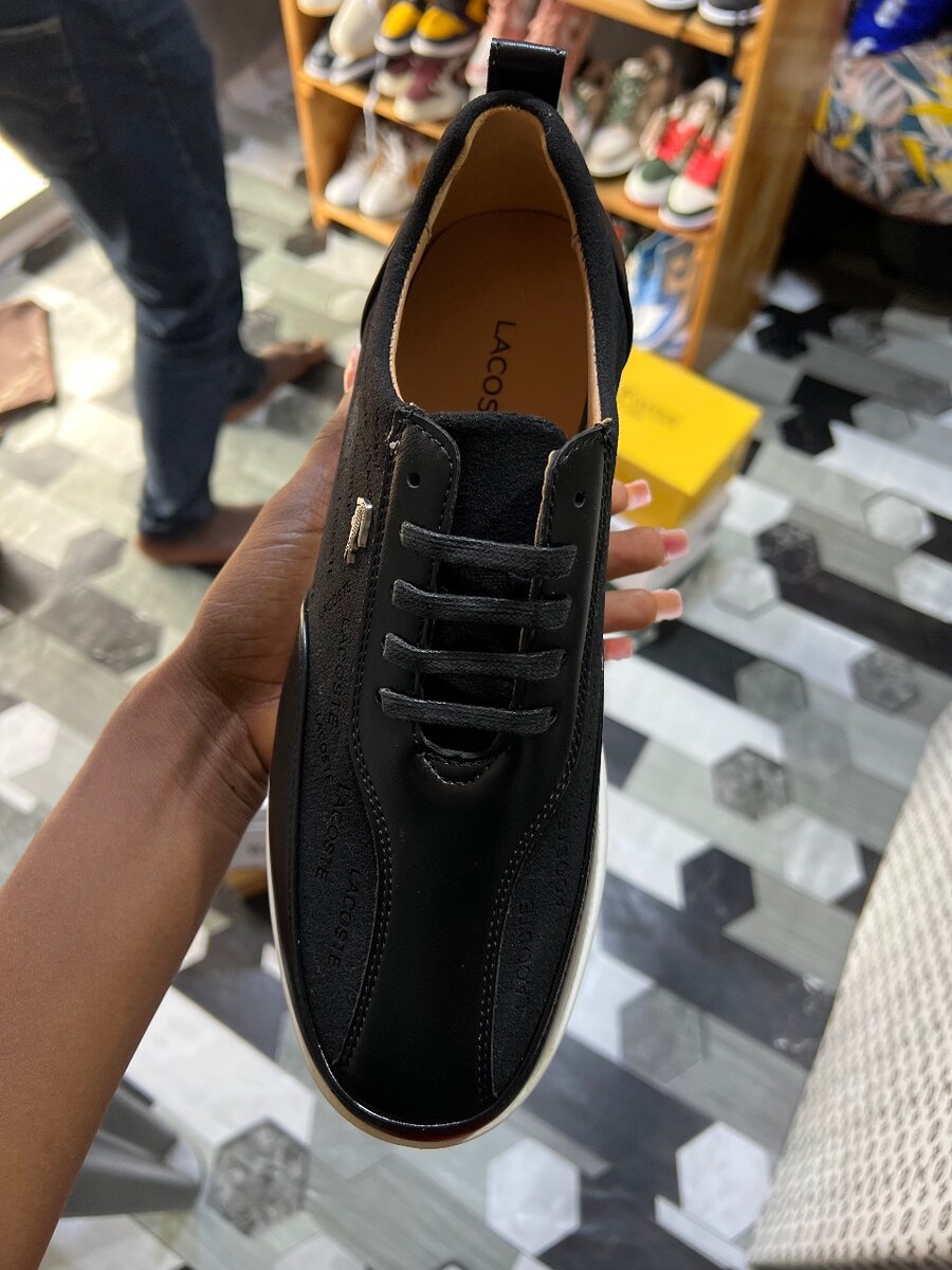 Chaussures Lacoste Sneakers Noir