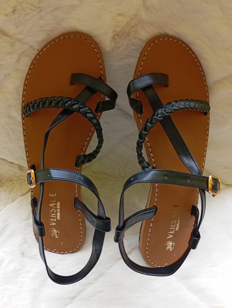 Sandales en cuir tressé