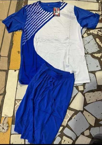 Ensemble foot homme bleu blanc