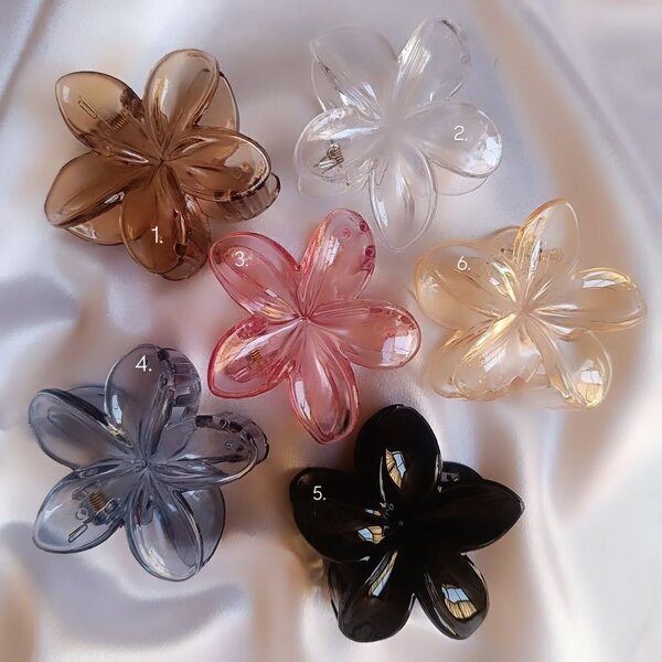 Pinces à cheveux florales élégantes