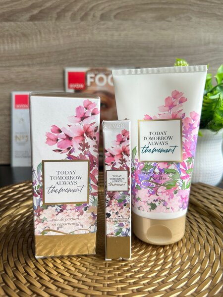 TODAY TOMORROW ALWAYS THE MOMENT SET