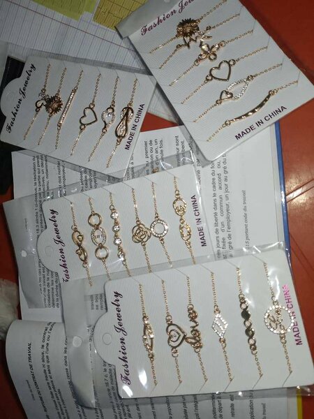 Bracelets délicats en or