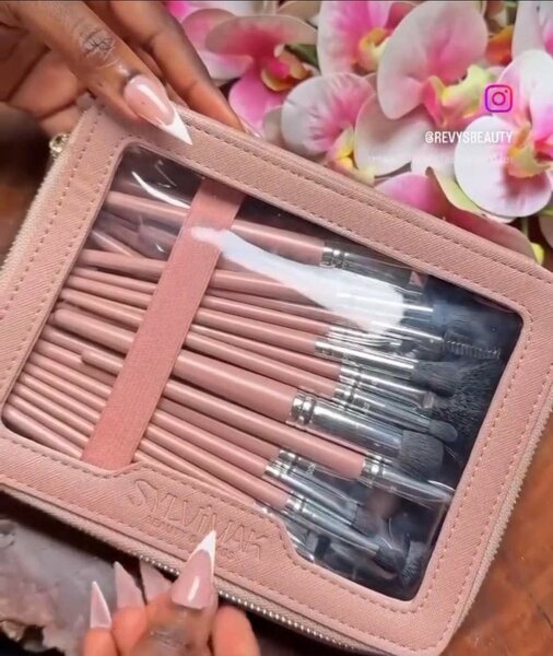Ensemble Pinceaux Maquillage Rose