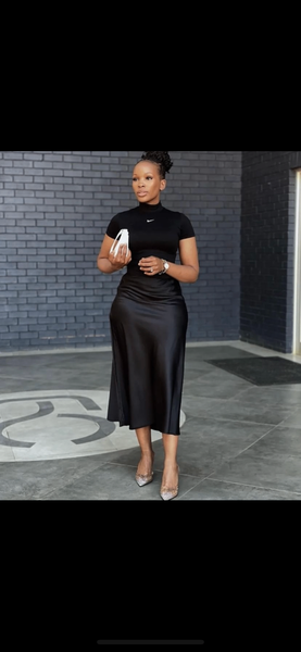 Combinaison élégante asymétrique